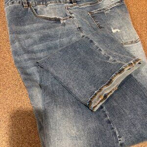 Universal standard Jeans - size 24